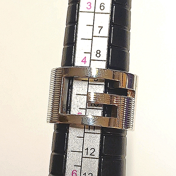 🇮🇹 Vintage Gucci Sterling Silver 925 Wide Branded Logo Cut-Out Ring US Size 5 - Picture 1 of 10